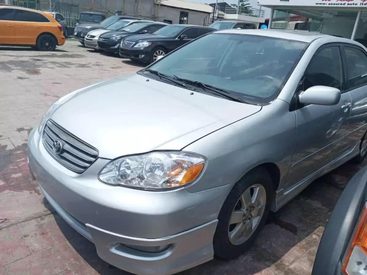 Toyota Corolla - 2005