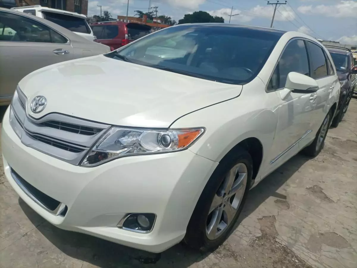 Toyota Venza   - 2010