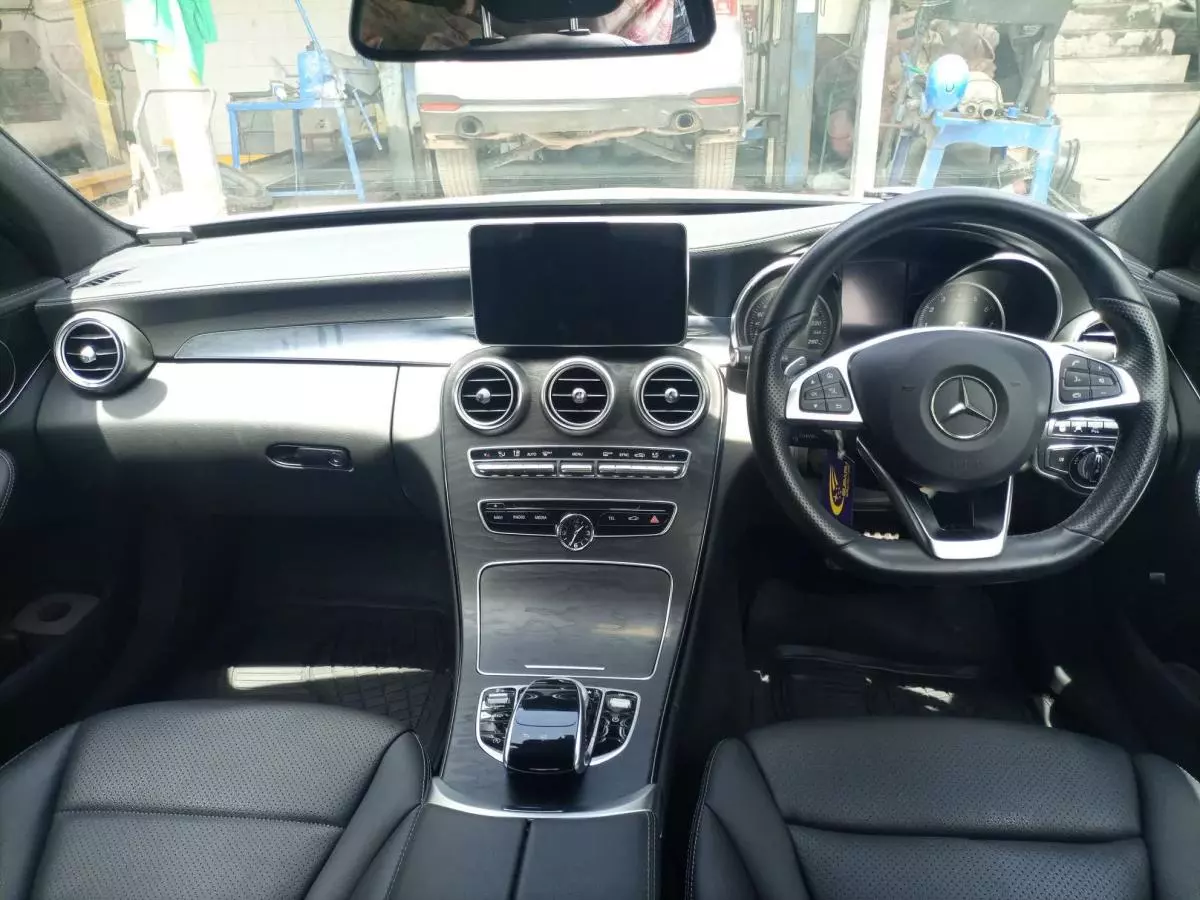 Mercedes-Benz C200   - 2016