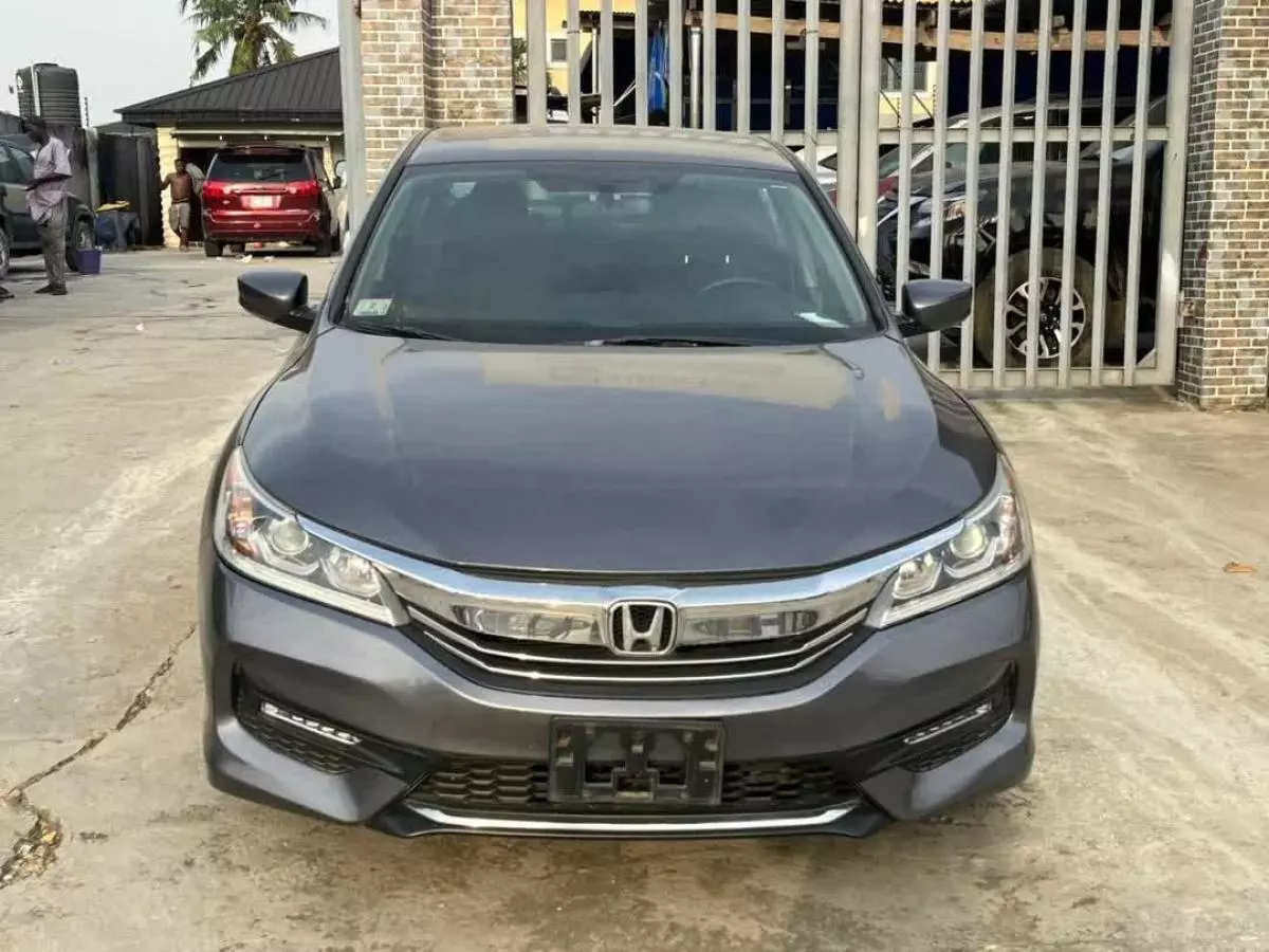 Honda Accord   - 2016