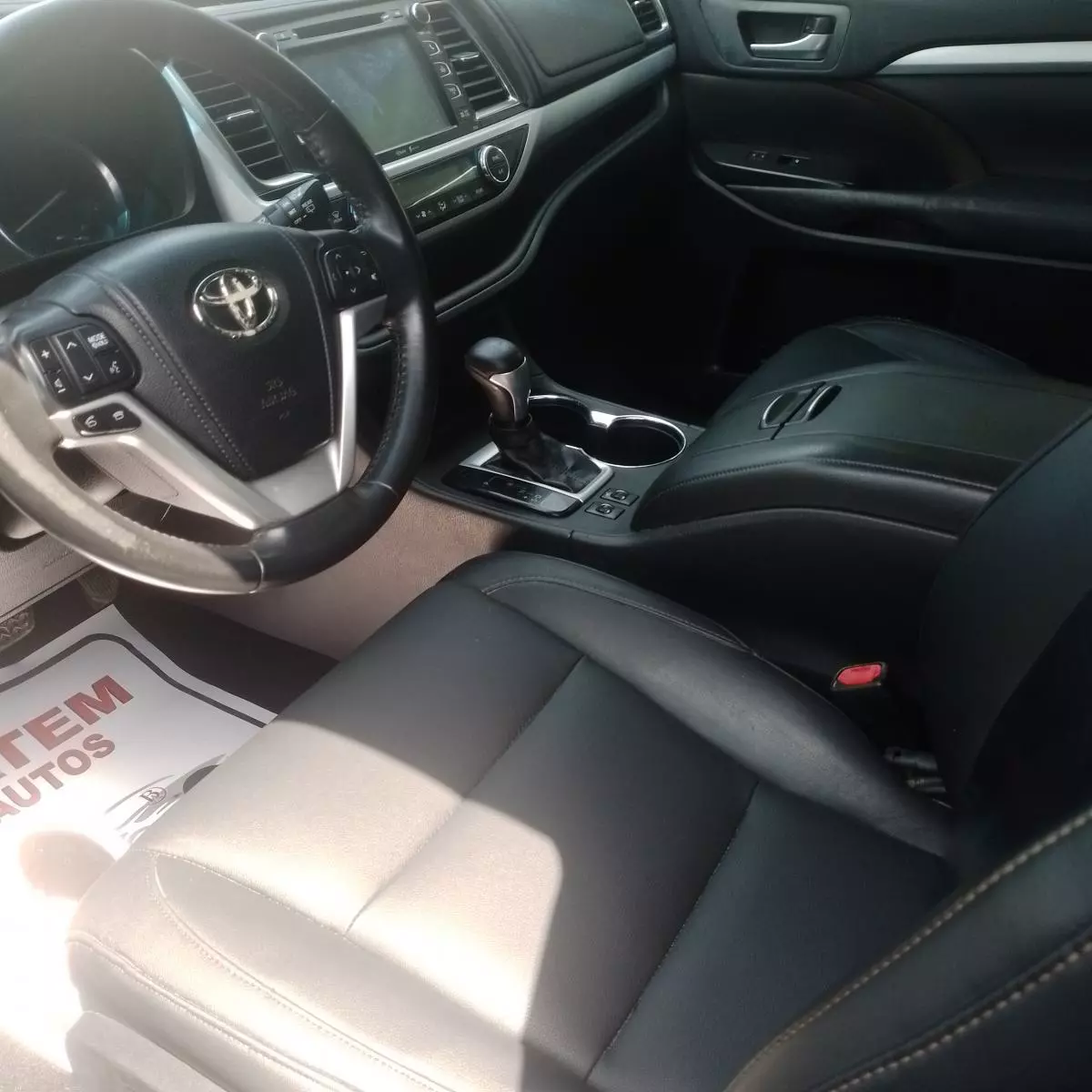 Toyota Highlander   - 2014