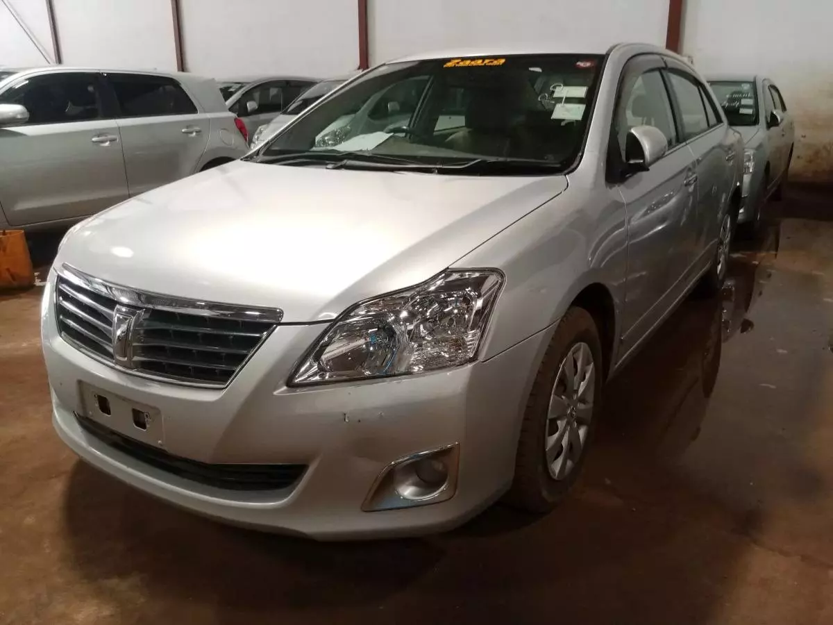 Toyota Premio    - 2009