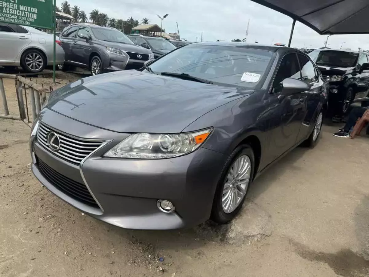 Lexus ES 350   - 2015