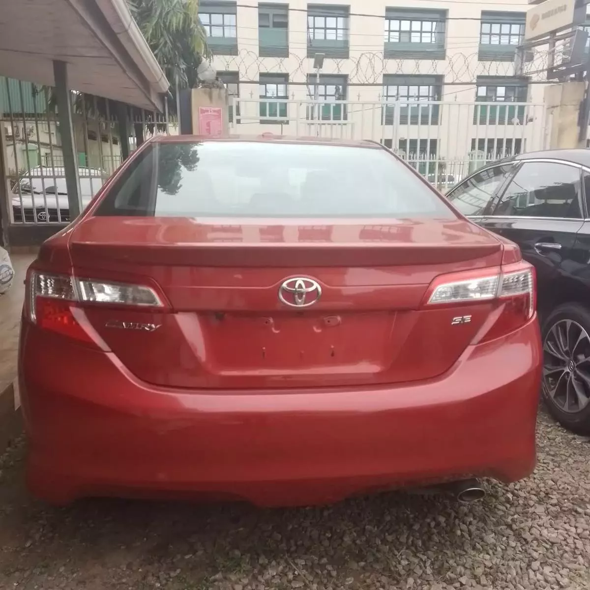 Toyota Camry   - 2012