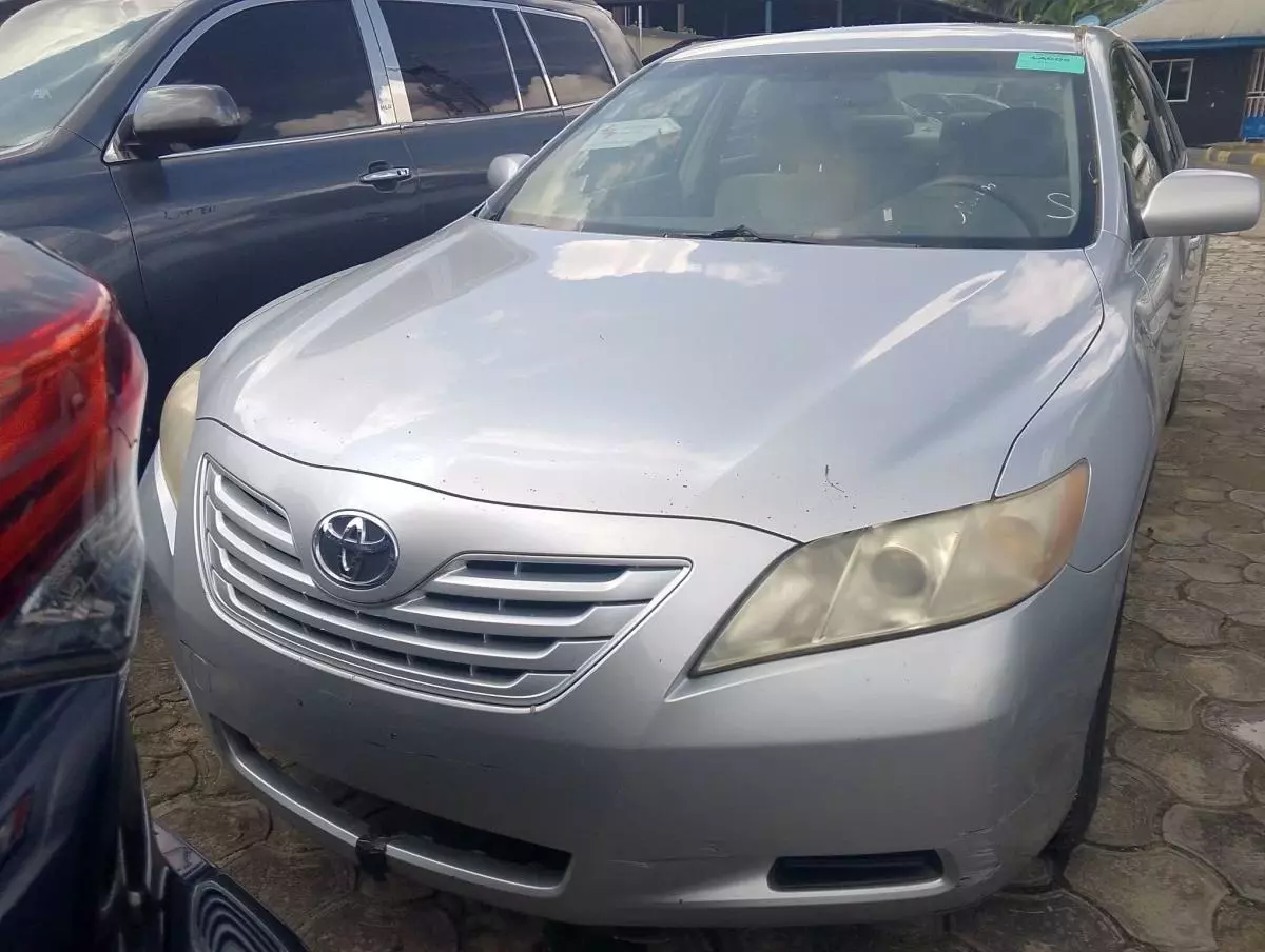 Toyota Camry   - 2007