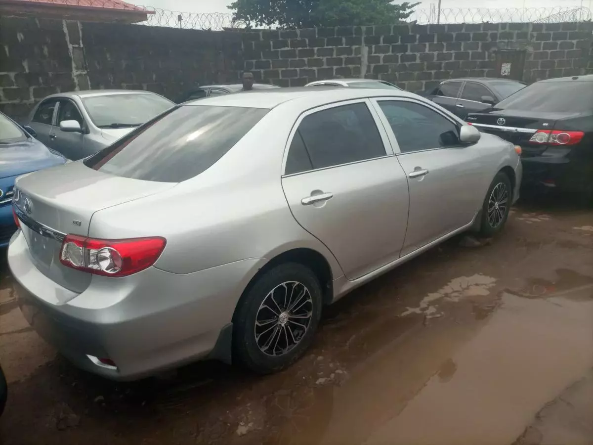 Toyota Corolla   - 2013