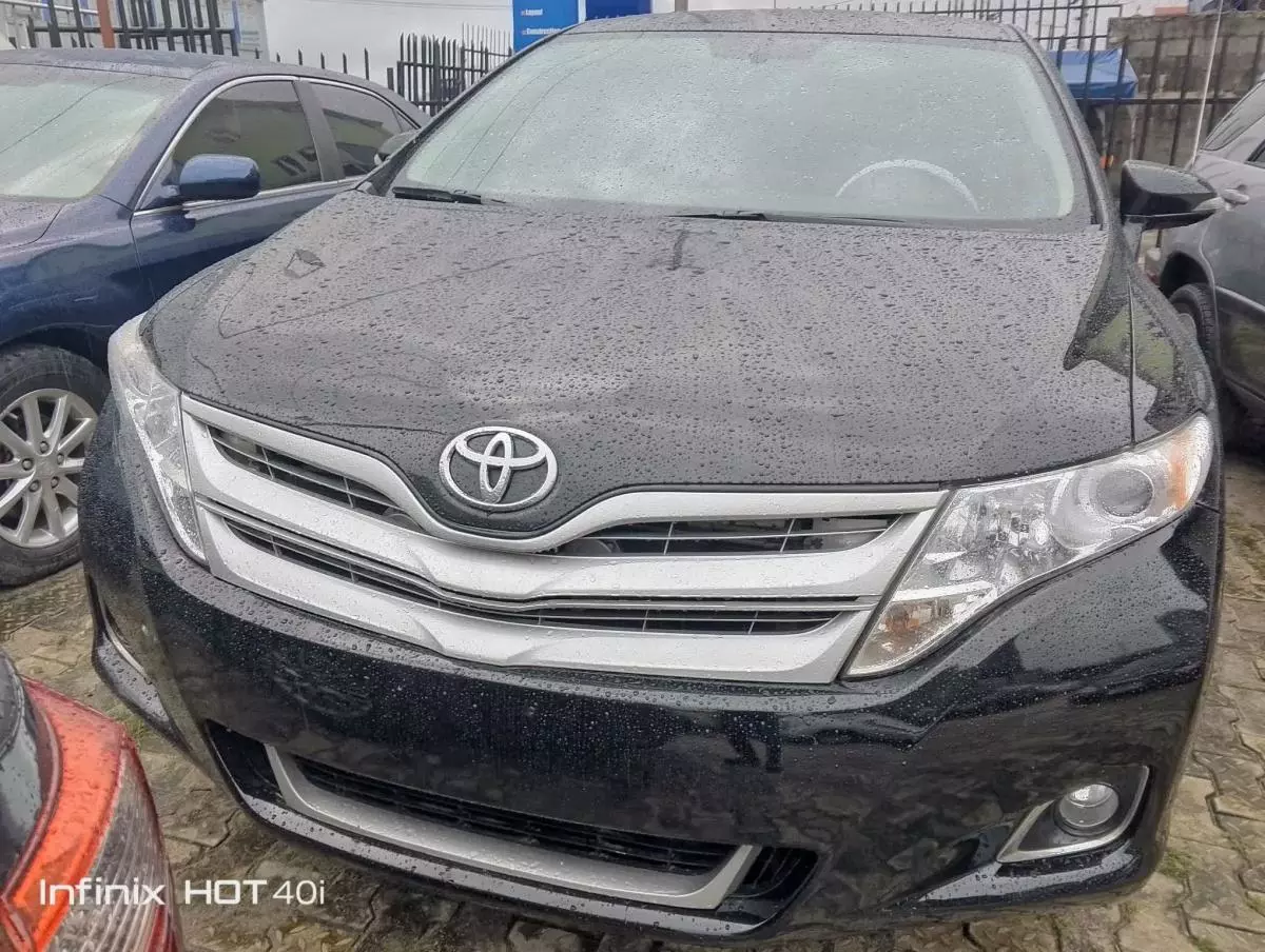 Toyota Venza   - 2011