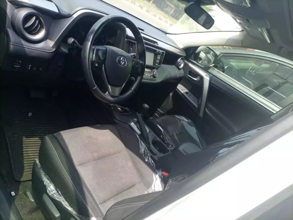 Toyota RAV 4 - 2018