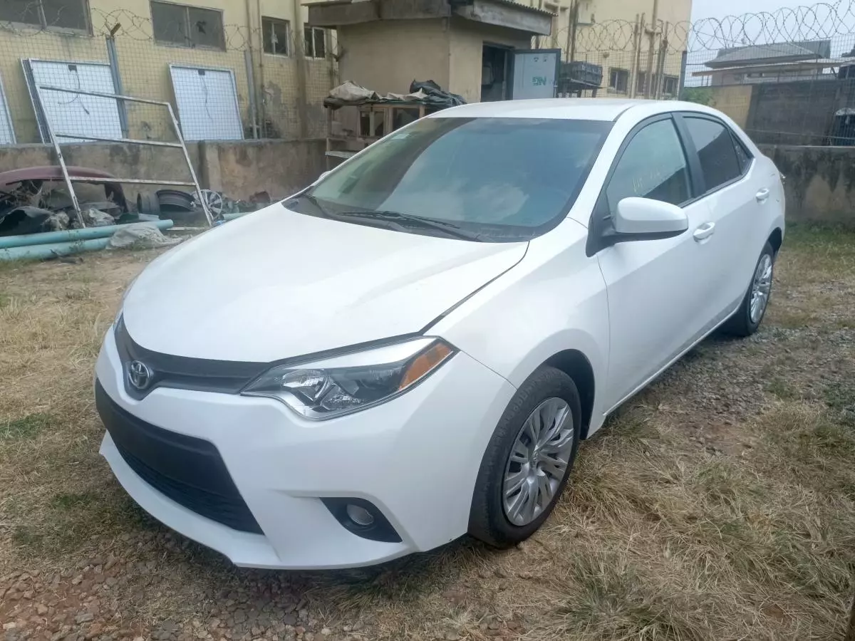 Toyota Corolla   - 2015