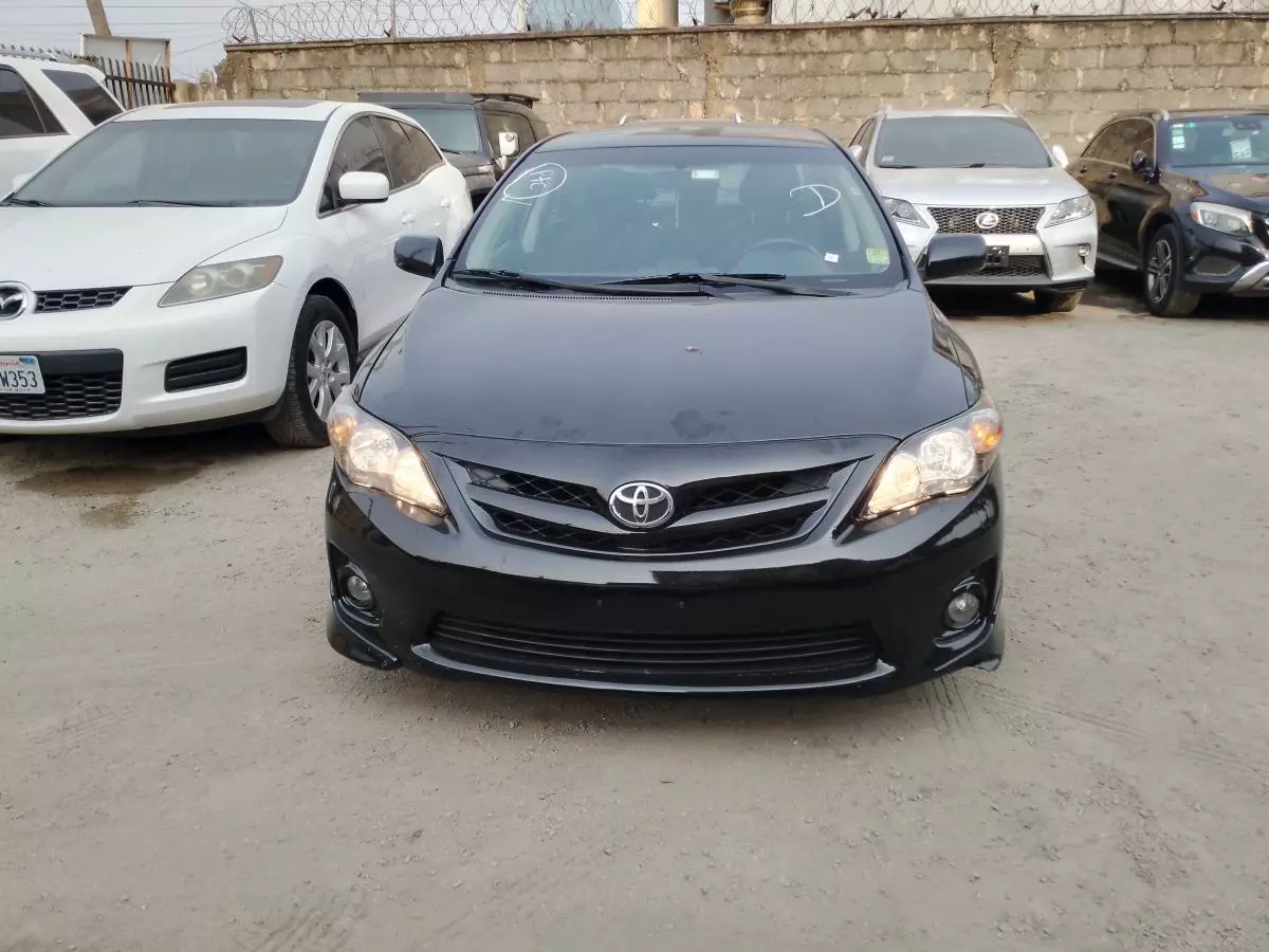 Toyota Corolla   - 2013