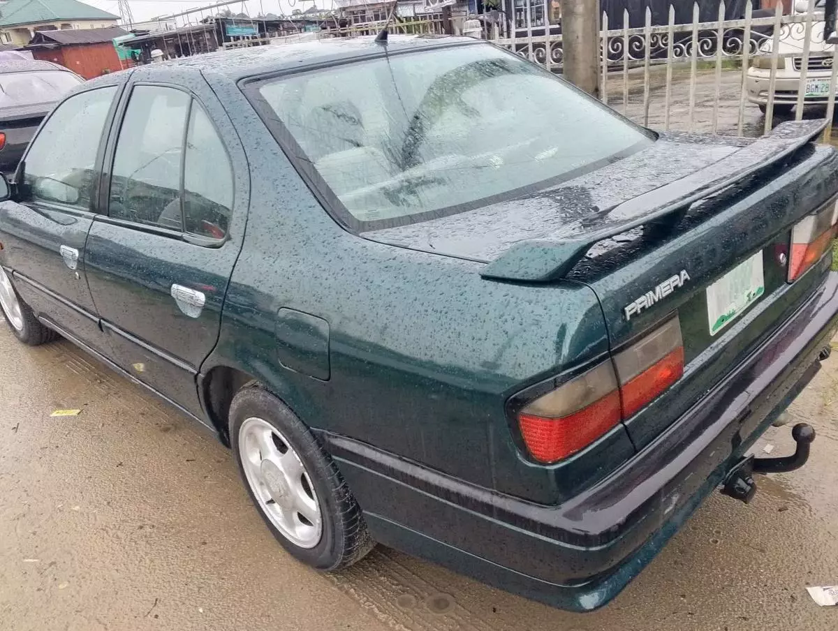 Nissan Primera   - 1999