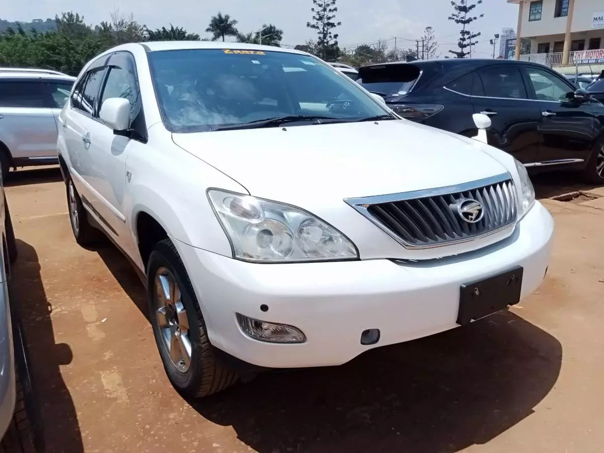 Toyota Harrier   - 2011