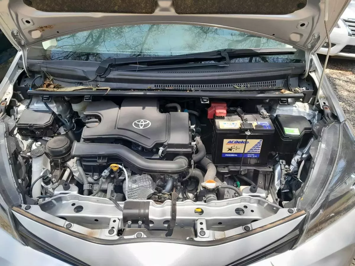 Toyota Vitz - 2015