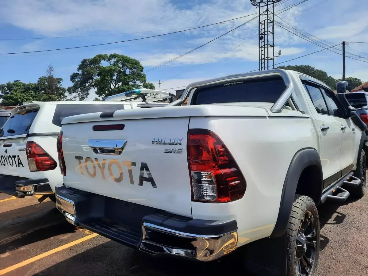 Toyota Hilux   - 2018