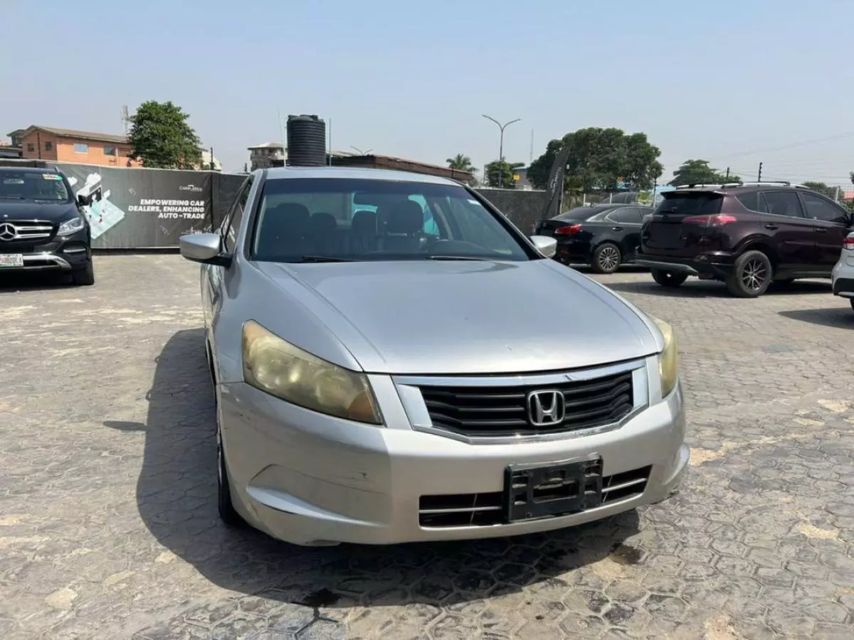 Honda Accord   - 2009