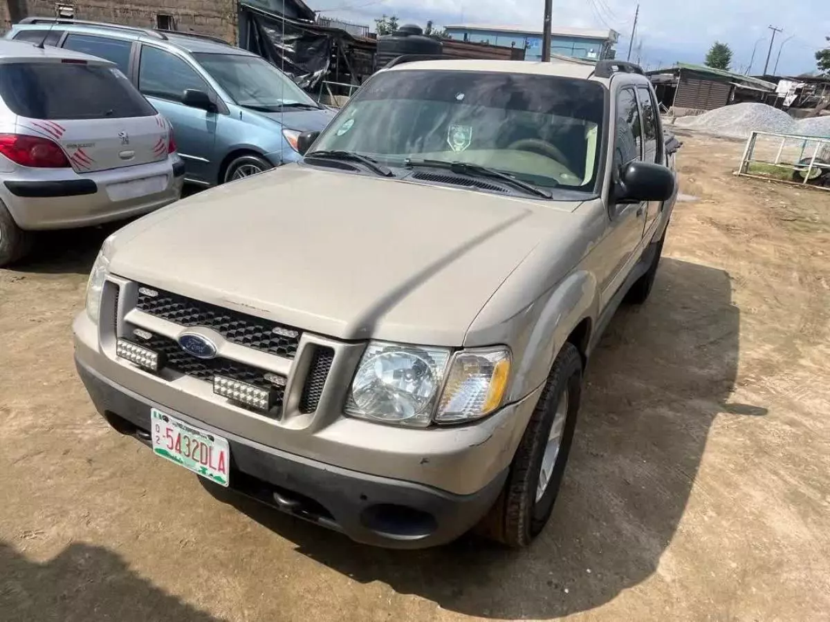 Ford Explorer XLT 3.5L   - 2005