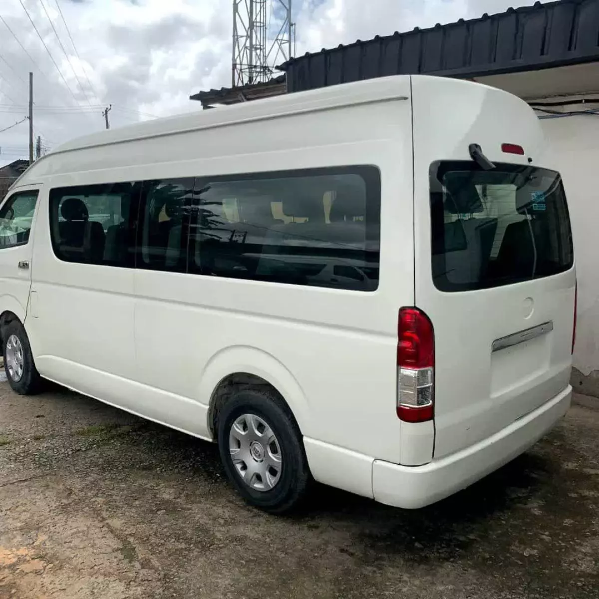 Toyota Hiace   - 2016