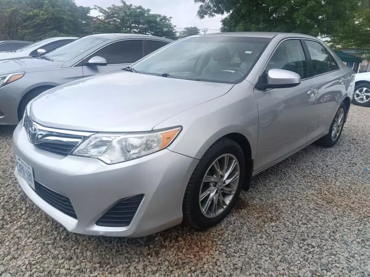 Toyota Camry   - 2012