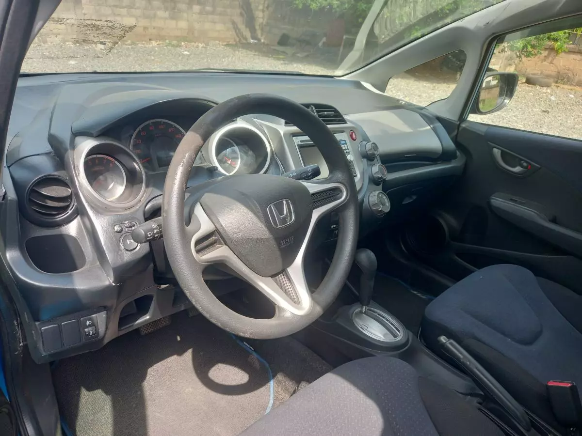 Honda Fit   - 2010