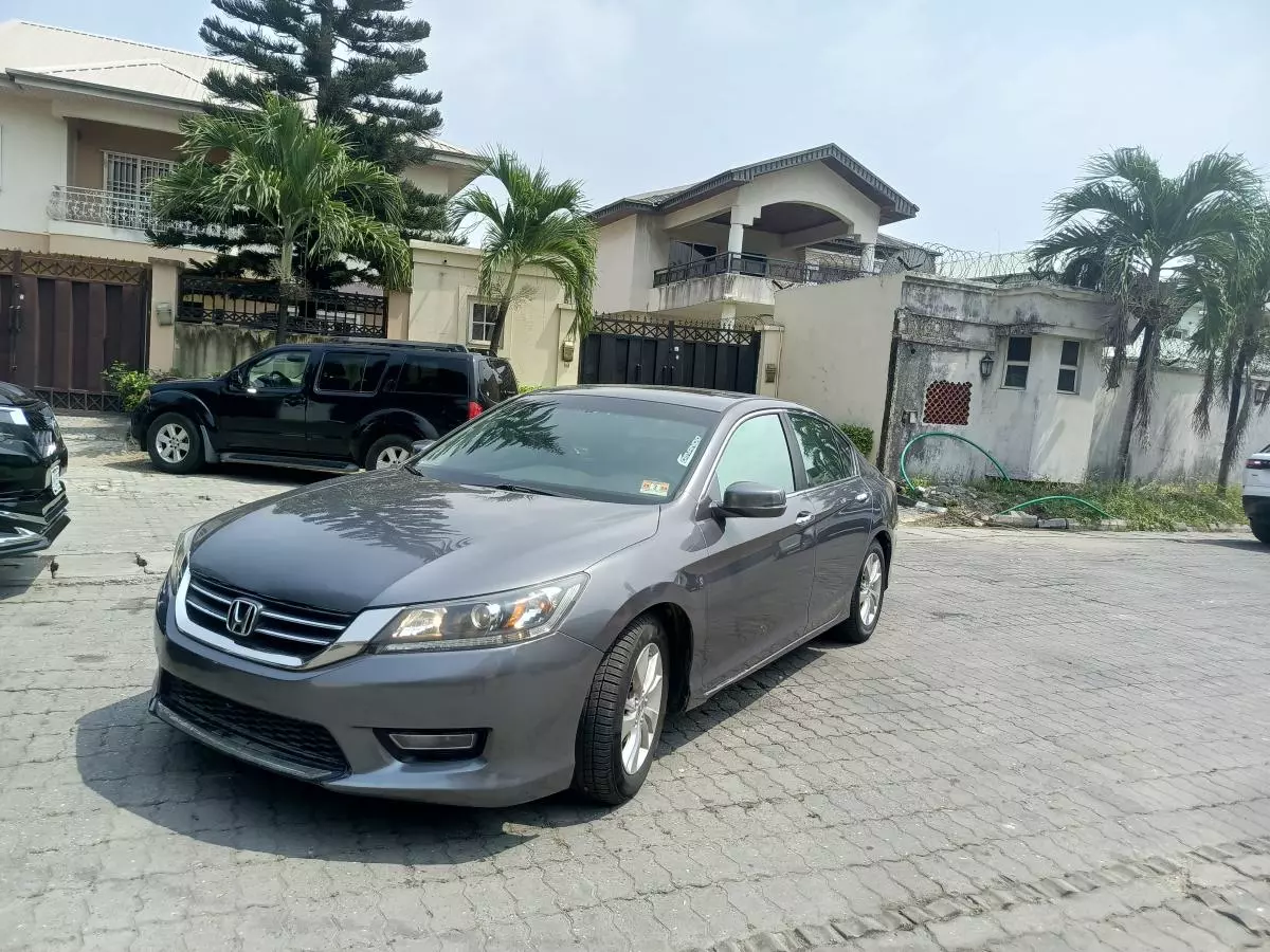 Honda Accord   - 2013