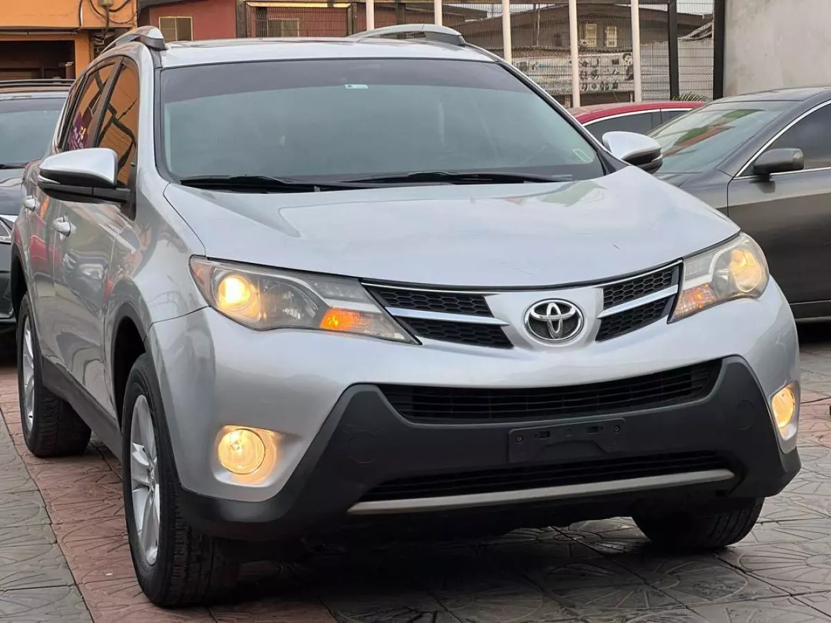 Toyota RAV 4   - 2013