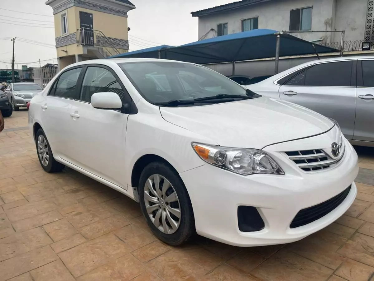 Toyota Corolla   - 2013