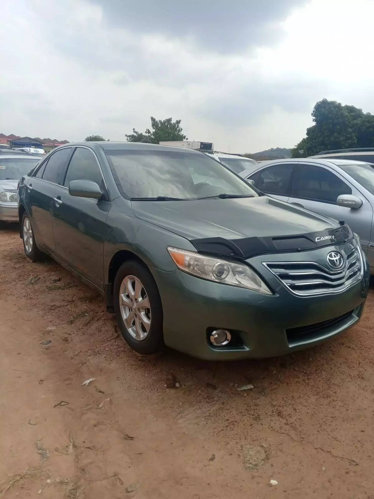 Toyota Camry   - 2010