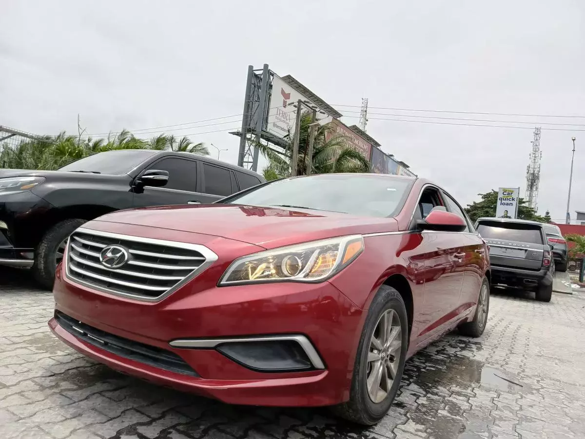 Hyundai Sonata   - 2016