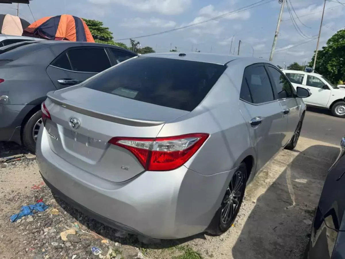 Toyota Corolla   - 2015