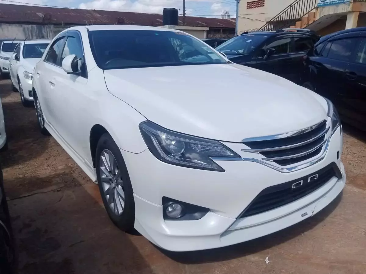 Toyota Mark X   - 2014