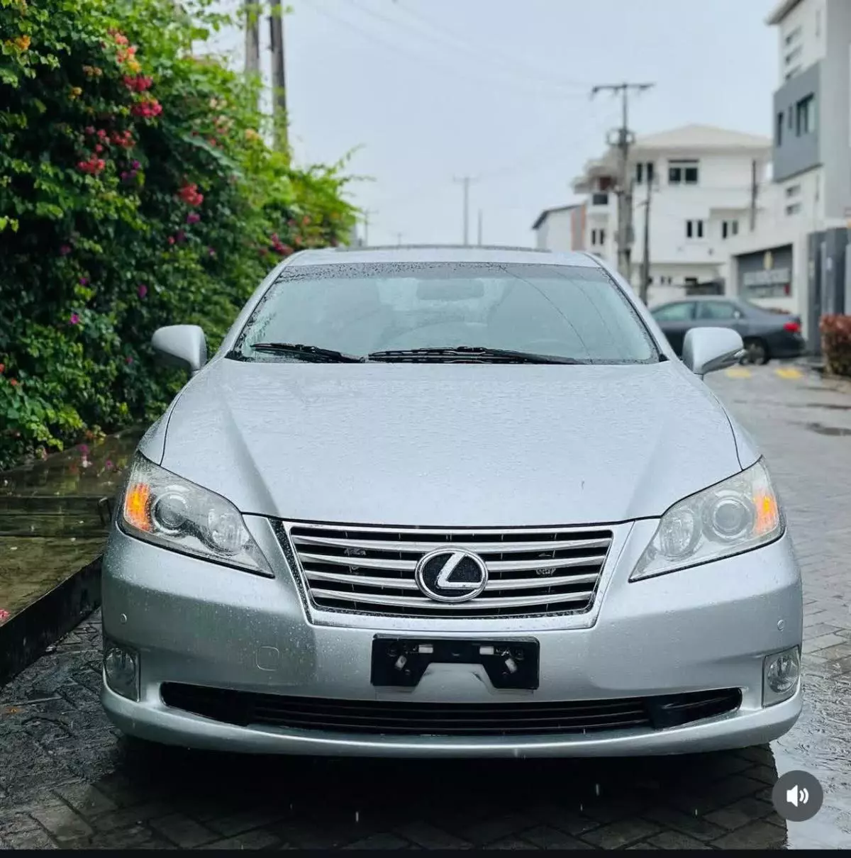 Lexus ES 350   - 2011