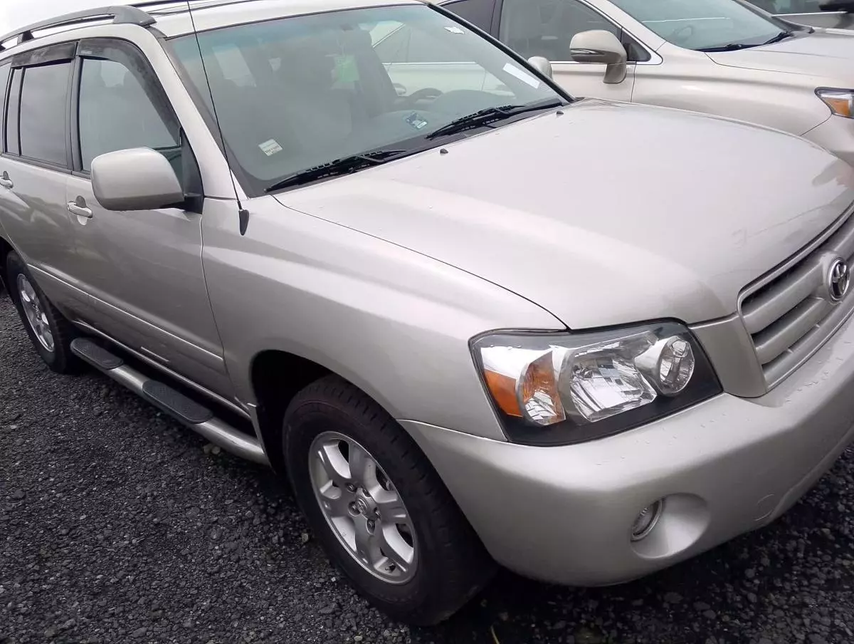 Toyota Highlander   - 2005