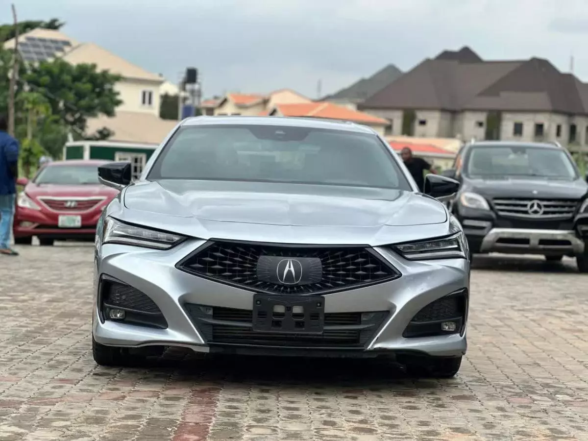 Acura TLX   - 2023