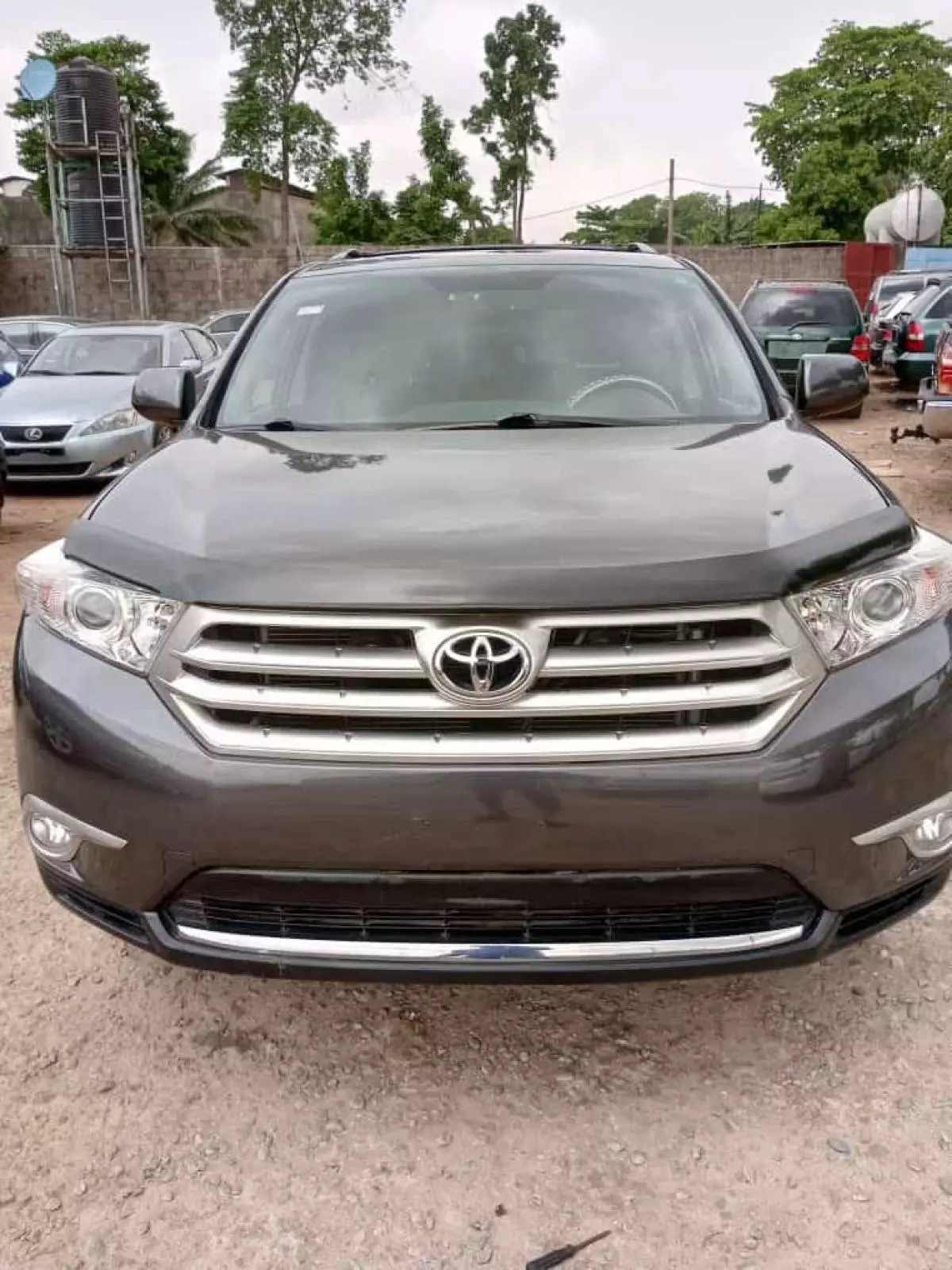 Toyota Highlander   - 2012