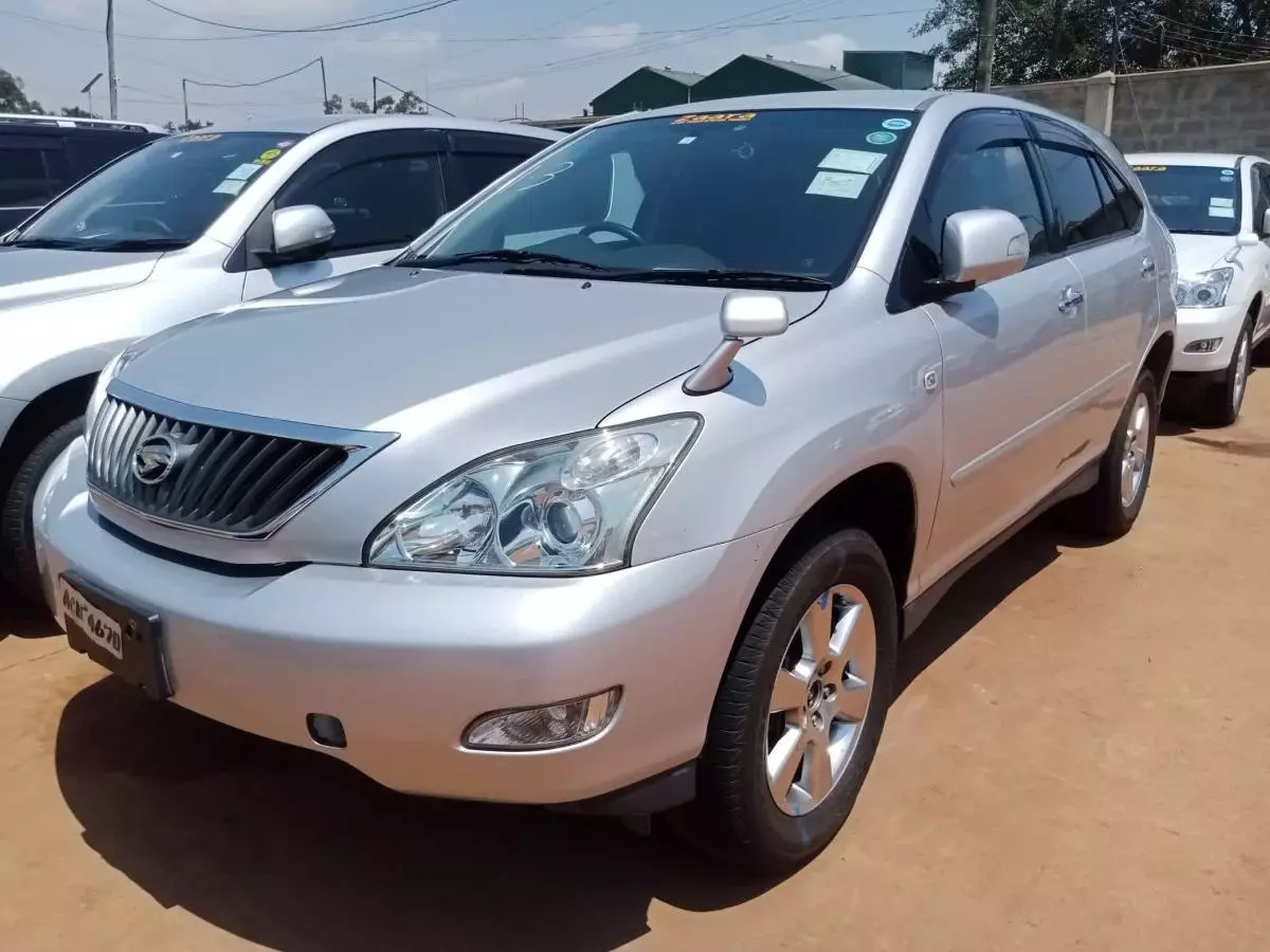 Toyota Harrier   - 2011