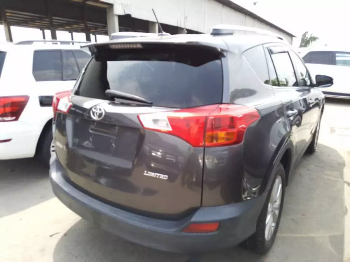 Toyota RAV 4 - 2014