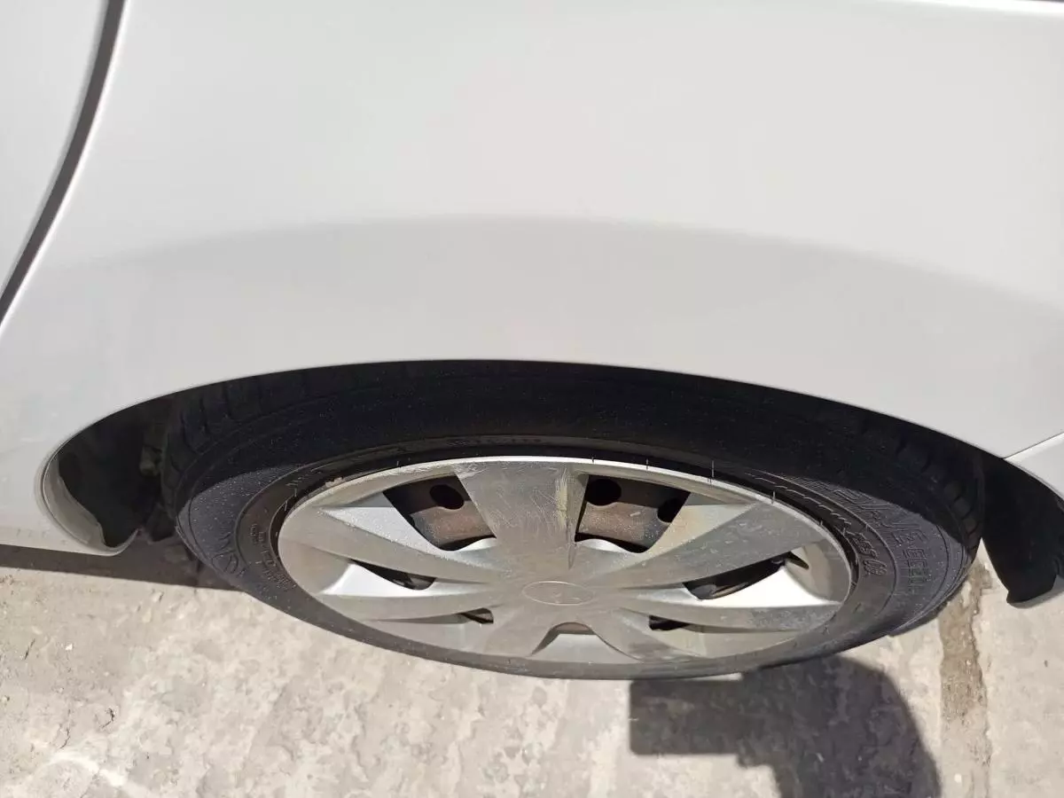Daihatsu Mira  - 2015