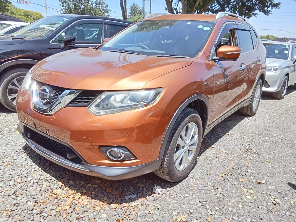 Nissan X-Trail   - 2016