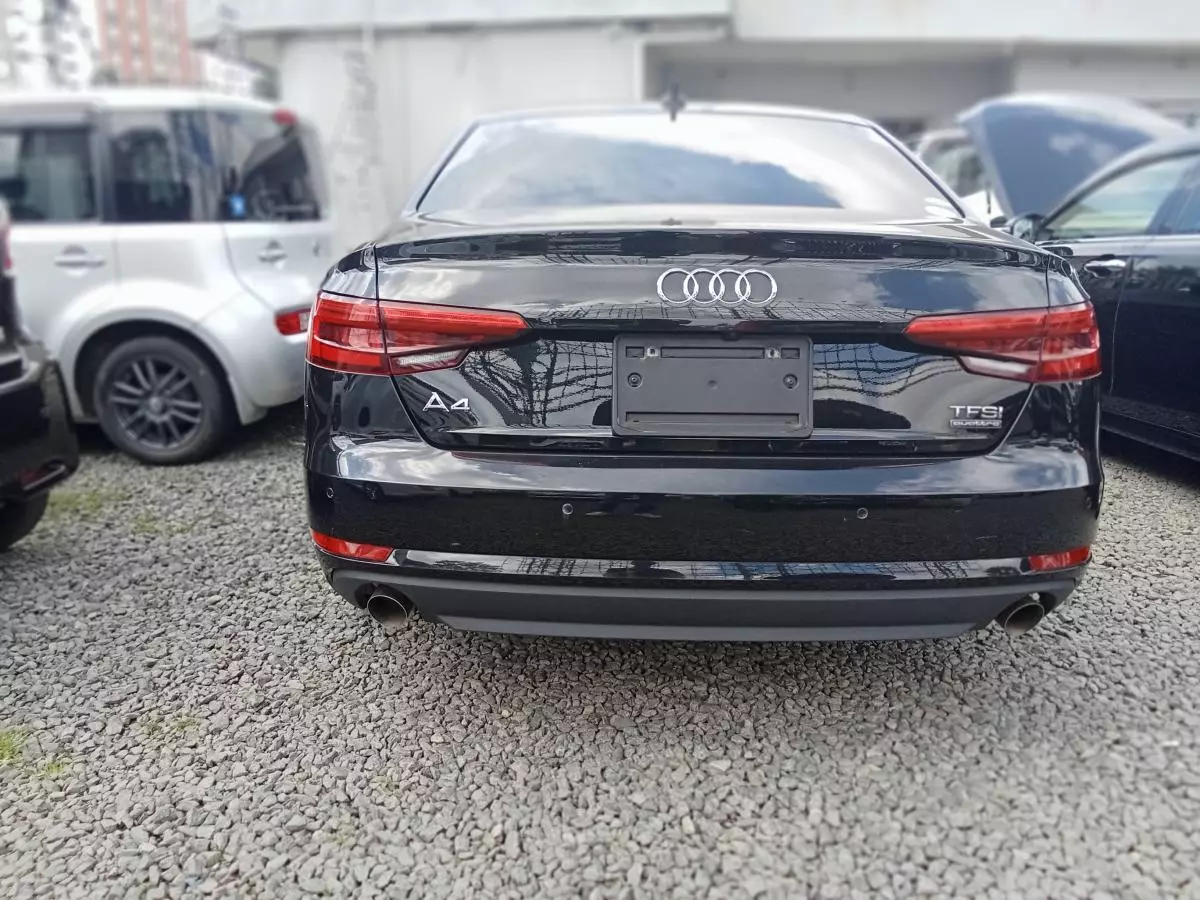 Audi A4   - 2017