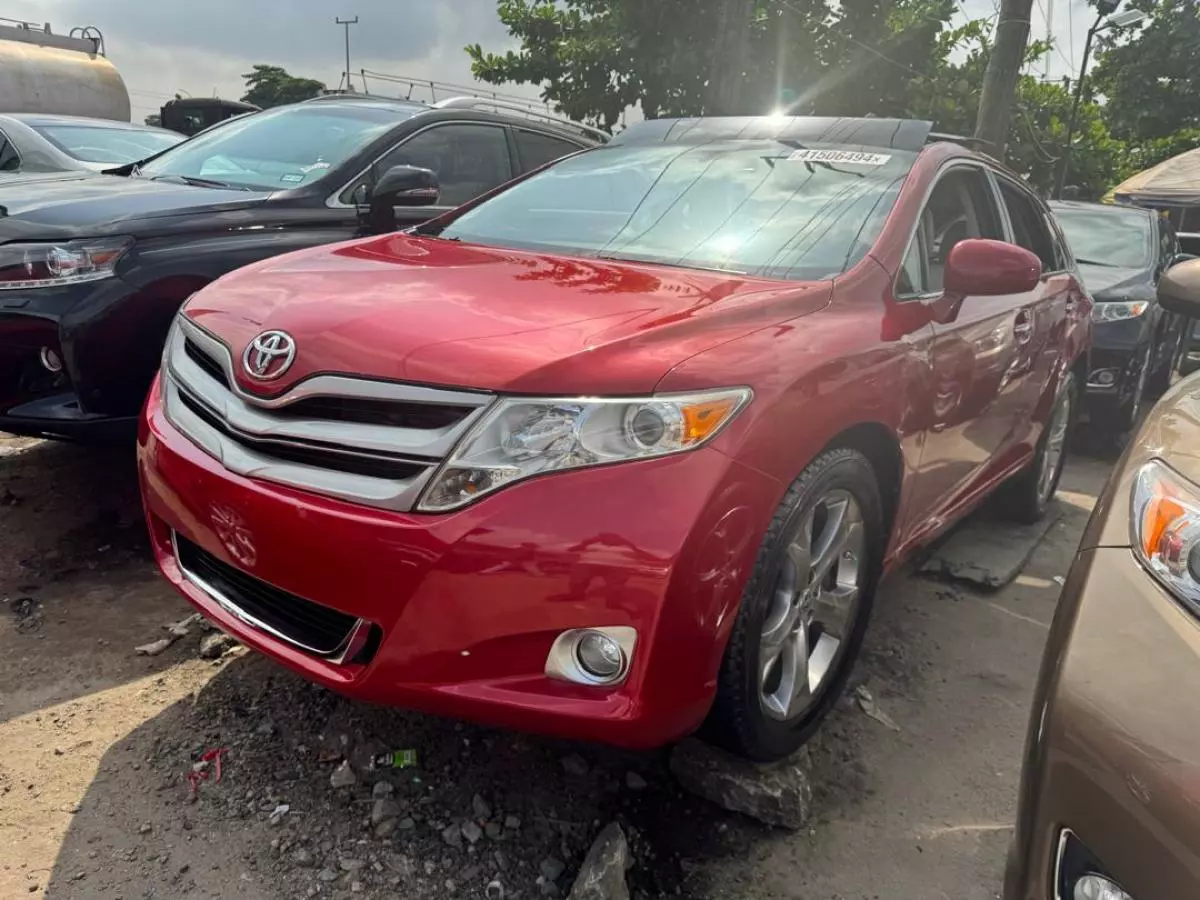 Toyota Venza   - 2010