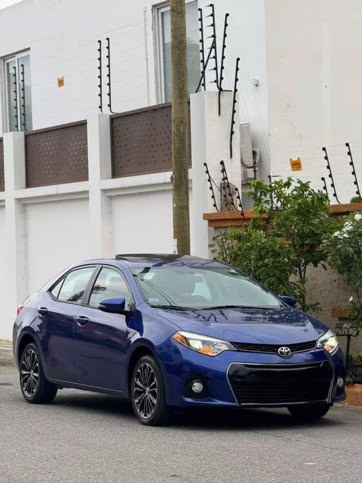 Toyota Corolla   - 2014