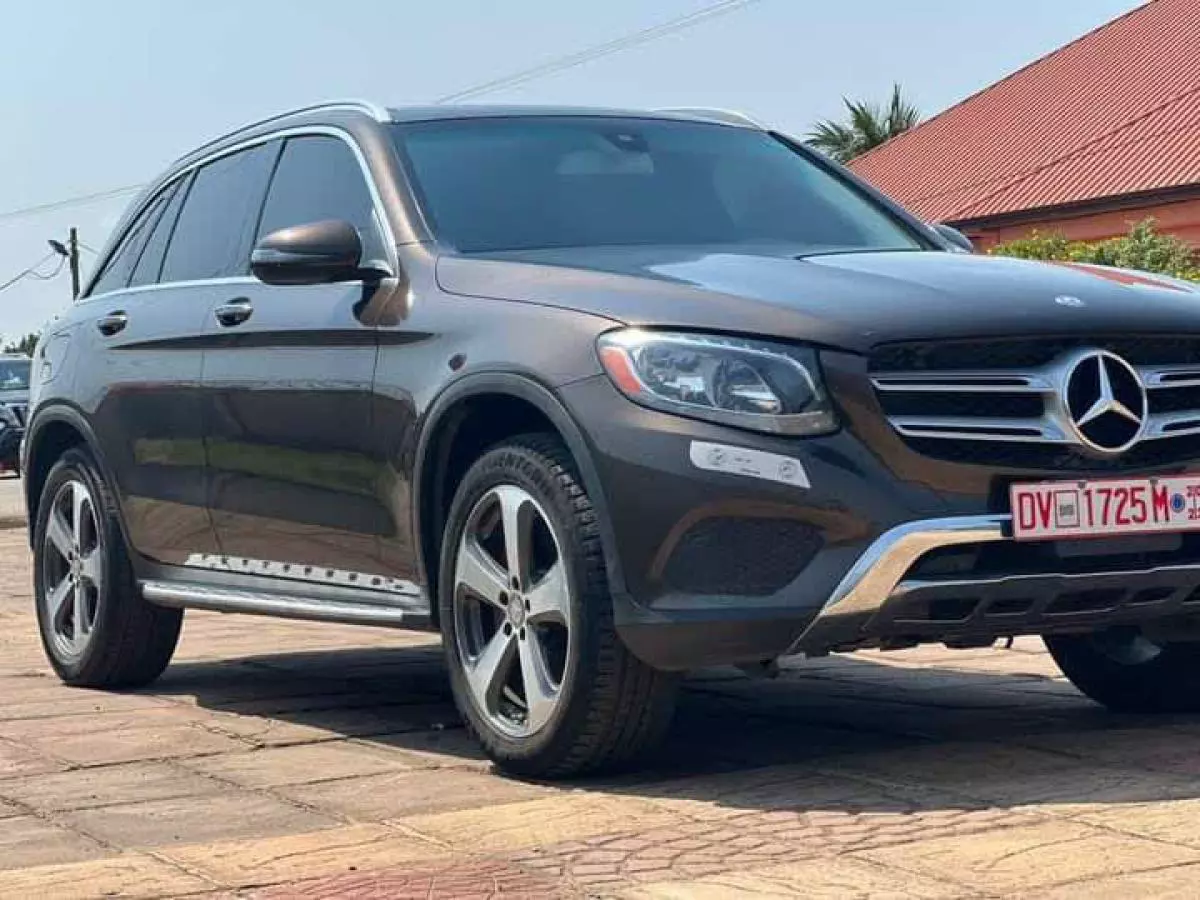 Mercedes-Benz GLC 300   - 2016