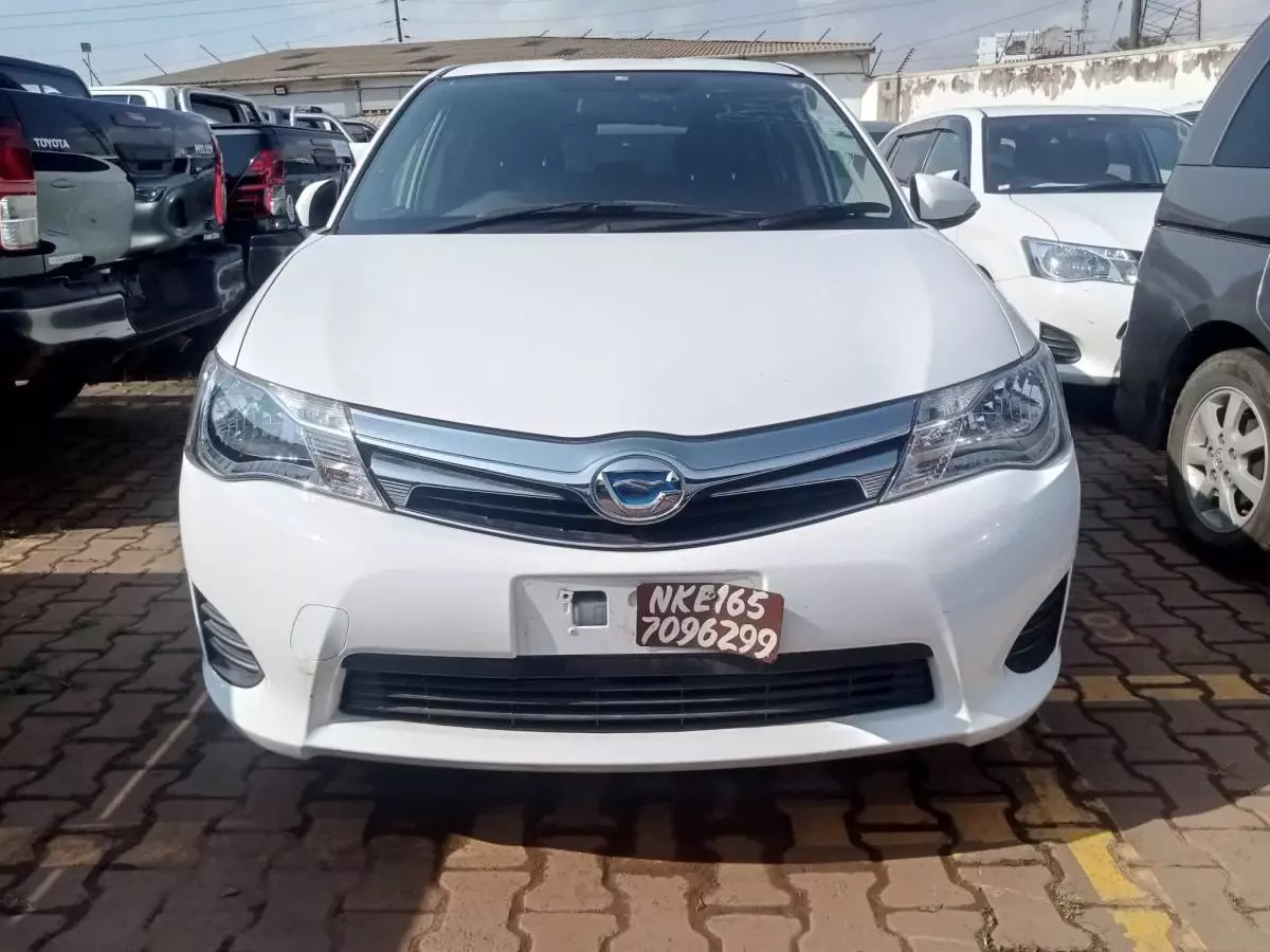 Toyota Fielder hybrid    - 2015