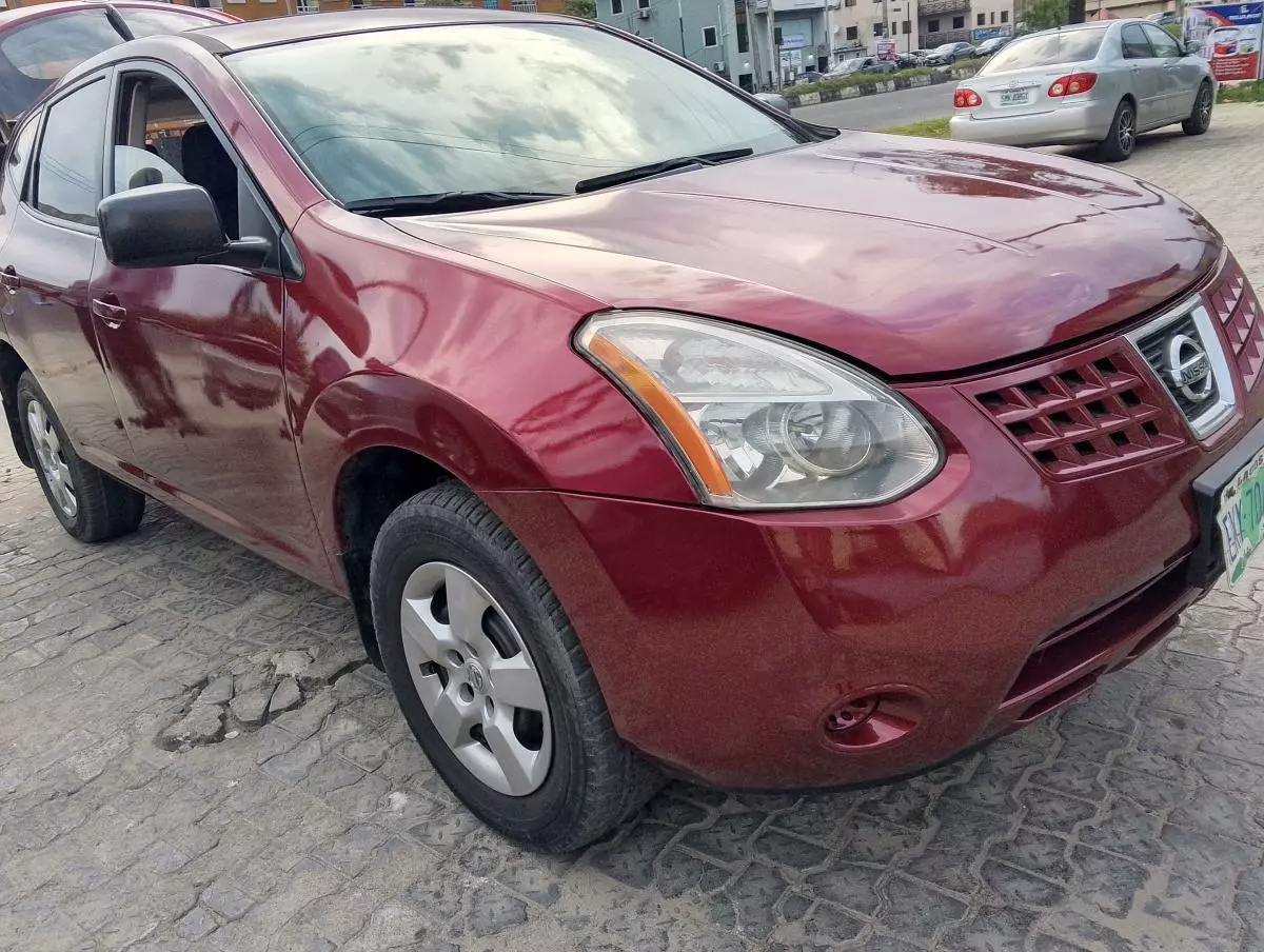 Nissan Rogue   - 2008