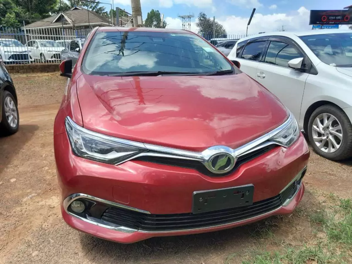 Toyota Auris   - 2016