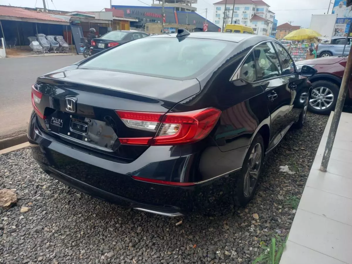 Honda Accord   - 2019