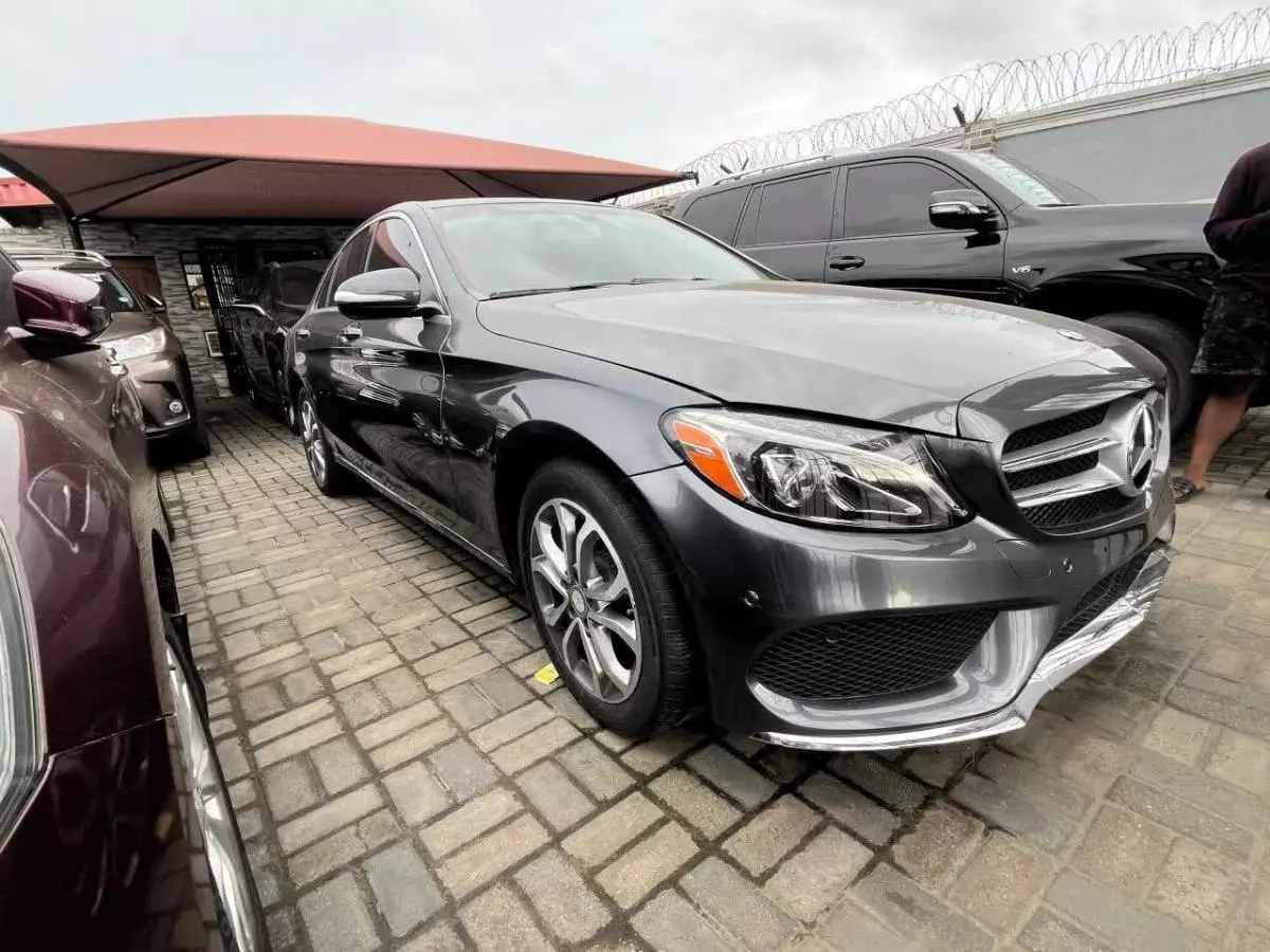 Mercedes-Benz C 300   - 2015