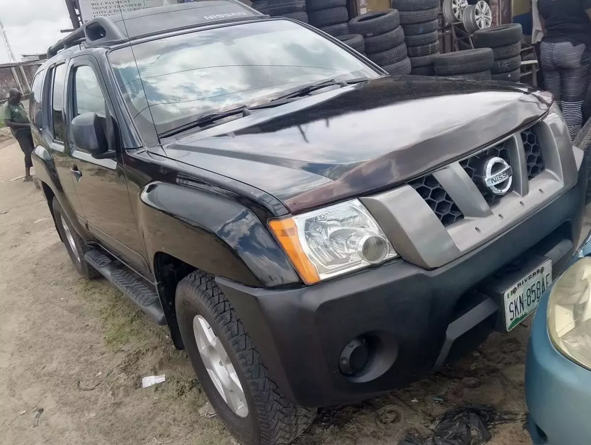 Nissan Xterra   - 2005