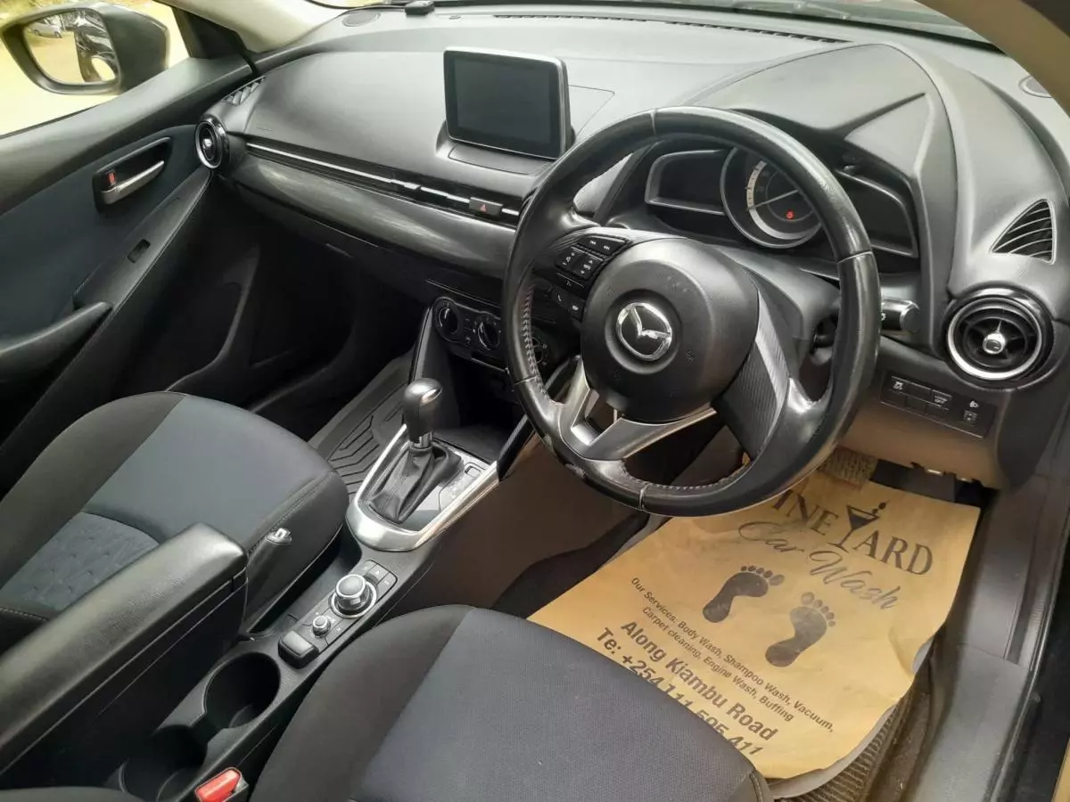 Mazda Demio - 2015