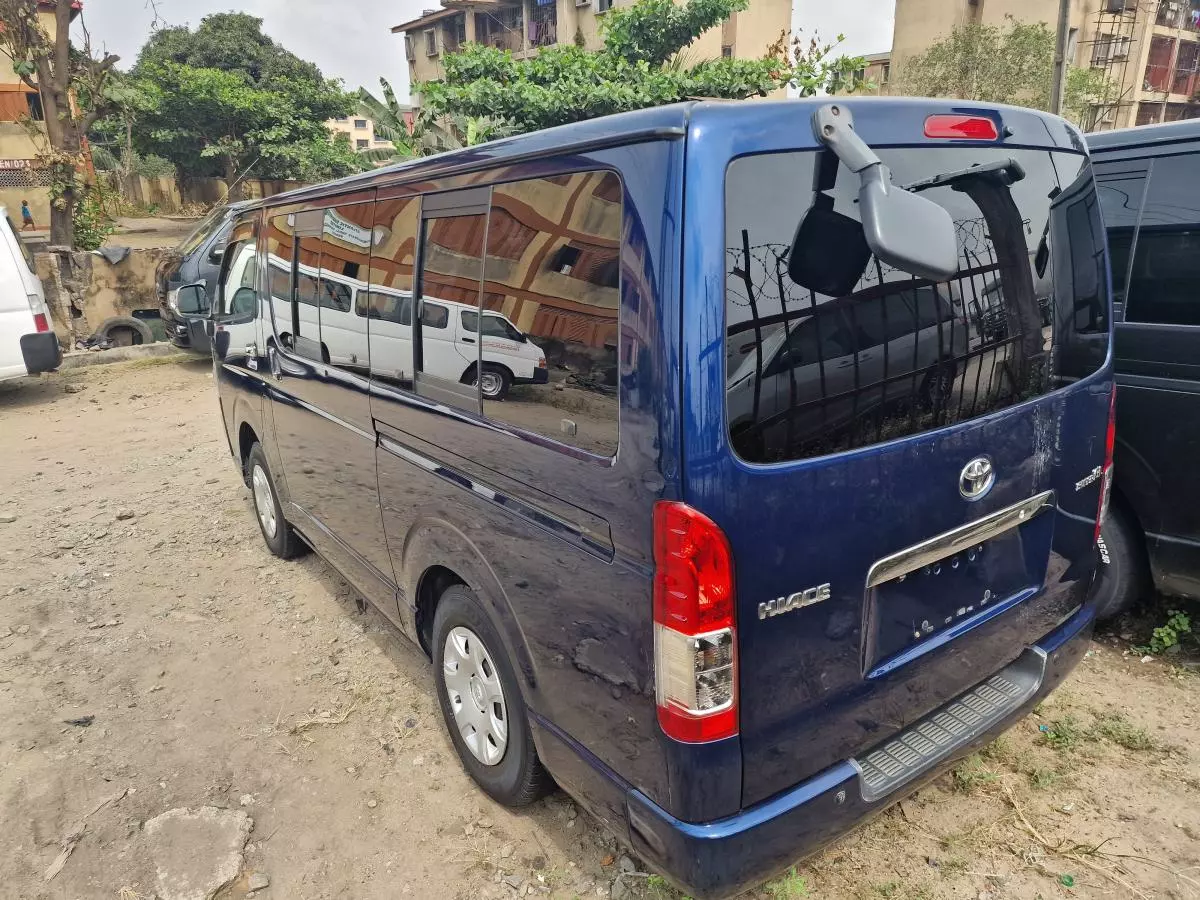 Toyota Hiace   - 2007